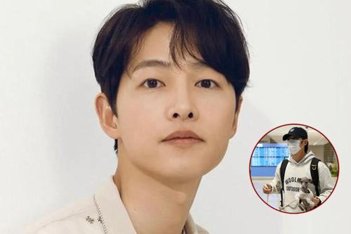 Song Joong Ki xuất hiện lẻ bóng, ẵm 'cục cưng' về nước vào đúng ngày sinh nhật