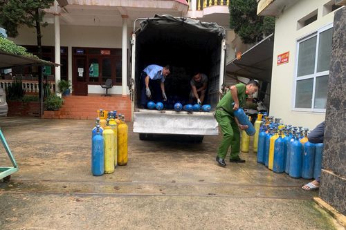 Bắt giữ 120 bình khí N2O không rõ nguồn gốc