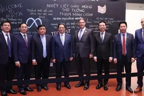 Meta muốn mở rộng sản xuất thiết bị 'vũ trụ ảo' tại Việt Nam