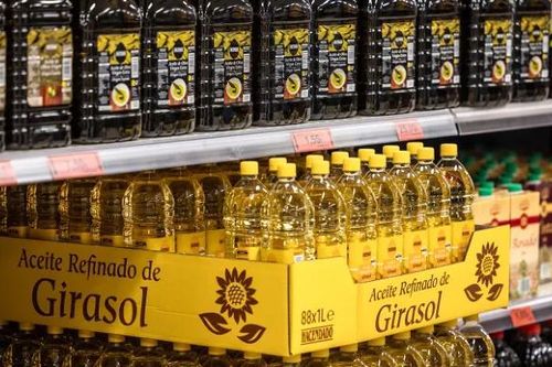 Giá dầu ô liu tăng lên mức cao kỷ lục, gây ra nạn trộm cắp dầu ăn