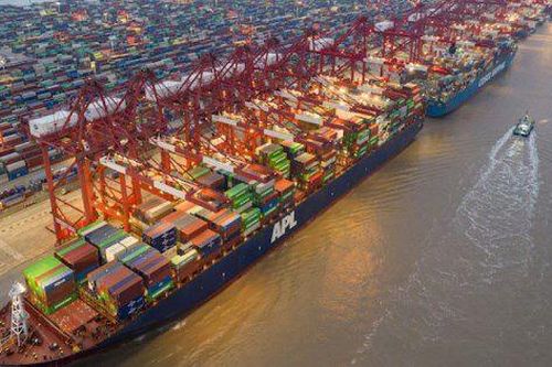 Giá sàn xếp dỡ container tăng 10% có làm lợi nhuận doanh nghiệp niêm yết khởi sắc?