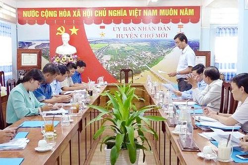 Kiểm tra, tháo gỡ khó khăn xây dựng nông thôn mới huyện Chợ Mới