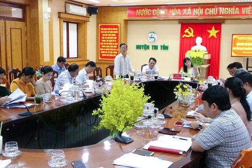 Thẩm tra phân loại đơn vị hành chính huyện Tri Tôn đạt loại I