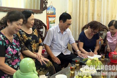 Người bí thư chi bộ mẫu mực