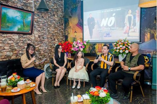 Ca sĩ Hoàng Thương gây sốt với MV mới mang đậm tính nhân văn