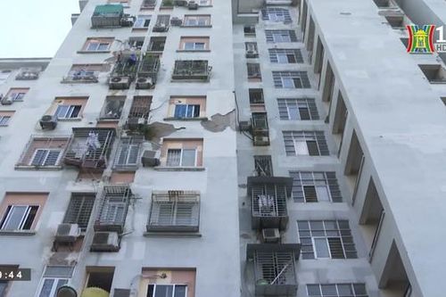 Khổ vì nhà tái định cư