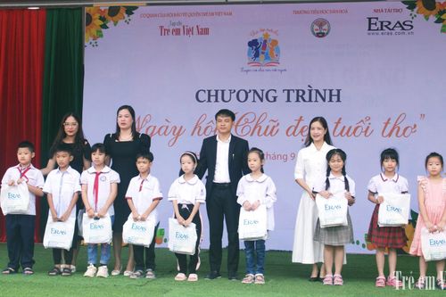 Hàng trăm học sinh huyện Thanh Oai háo hức tham gia chương trình 'Chữ đẹp tuổi thơ' lần thứ nhất