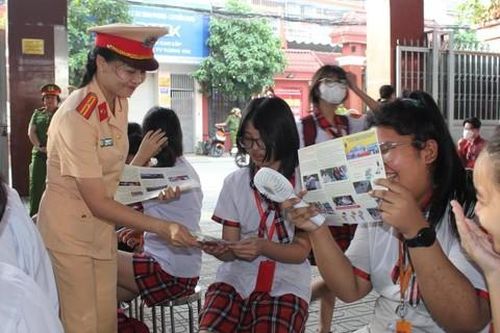 Quận 12: Tiếp tục triển khai thực hiện mô hình 'Cổng trường an toàn giao thông'