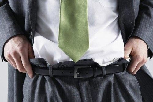 Những sai lầm ngớ ngẩn khi mặc quần tây của các quý ông