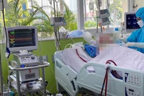 Người đàn ông bất ngờ cứng hàm sau 11 ngày bị vật cứng rơi vào chân