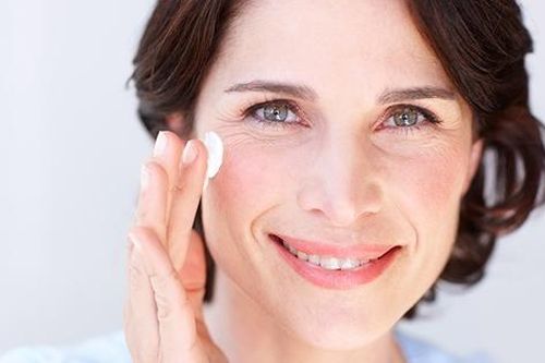 Thói quen chăm sóc da tốt nhất cho chị em bước sang tuổi 40