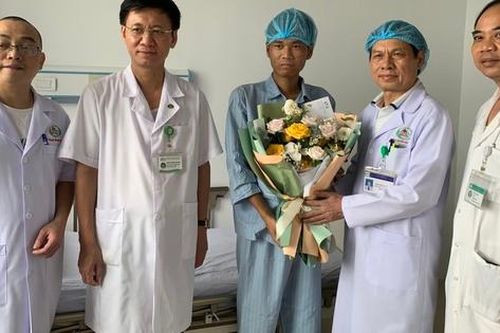 2 bệnh nhân được ghép thận từ người cho chết não ở Nghệ An xuất viện