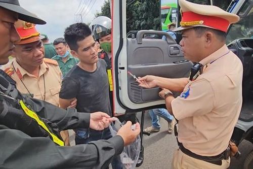 Cần nghiêm trị những hành vi gây mất ATGT