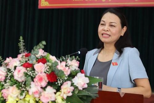 Phó Chủ tịch - Tổng Thư ký Nguyễn Thị Thu Hà tiếp xúc cử tri tại huyện Kim Sơn