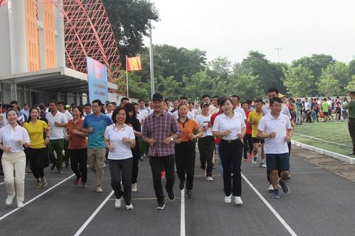 Chung kết Giải chạy báo Hànôịmới – Vì hòa bình của quận Tây Hồ