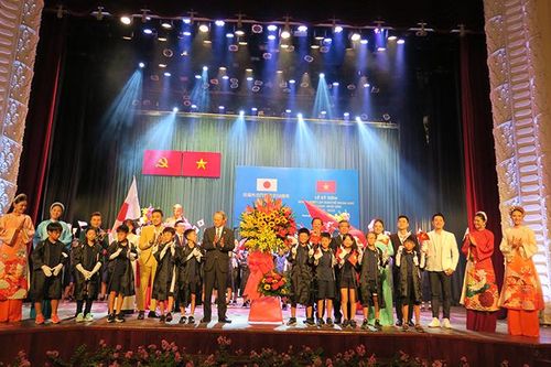 Kỷ niệm 50 năm quan hệ ngoại giao Việt Nam-Nhật Bản
