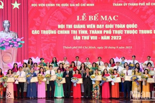 Bế mạc Hội thi giảng viên dạy giỏi toàn quốc các trường chính trị, thành phố trực thuộc Trung ương