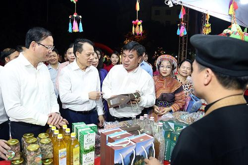 Khai mạc Hội chợ thương mại-du lịch Tuyên Quang năm 2023