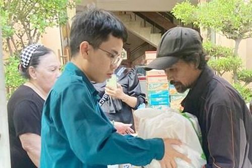 Đa dạng giải pháp, nguồn lực chăm lo người nghèo