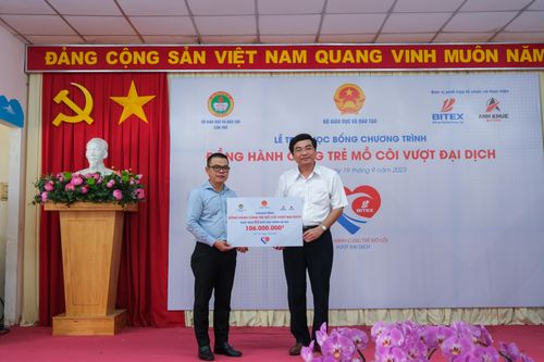 Đồng hành cùng học sinh Cần Thơ vượt đại dịch Covid-19