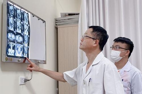 Khi đau ở vùng thắt lưng kéo dài, dấu hiệu của bệnh ung thư nào?