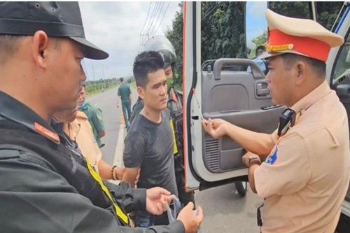 Cảnh sát giao thông Đồng Nai truy đuổi 10km chặn bắt tài xế xe tải dương tính ma túy