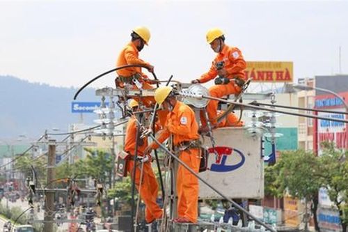 EVN lỗ hơn 28.000 tỷ đồng sau 8 tháng