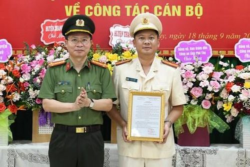 Điều động, bổ nhiệm cán bộ chủ chốt Công an 3 tỉnh