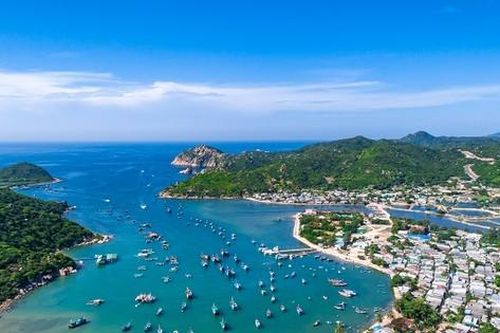 Nhiều ca nô, mô tô nước không đủ điều kiện hoạt động trên vịnh Vĩnh Hy