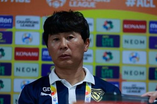 Đánh bại Hà Nội FC, HLV của Pohang thừa nhận 'may mắn thoát thua', 'bất ngờ với bàn mở tỷ số'