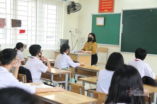 'Hơn 30 tuổi, tôi vẫn mơ bị cô giáo gọi lên kiểm tra bài cũ'