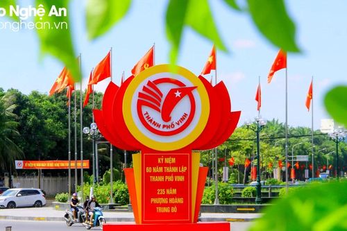 Thành Vinh rực rỡ cờ hoa chào mừng 60 năm thành lập