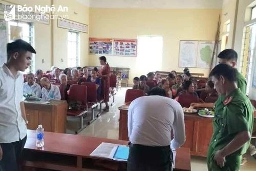 Dự buổi tri ân của 'học trò cũ thành đạt', nhiều cựu giáo chức ở Nghệ An bị lừa mua hàng giá cao