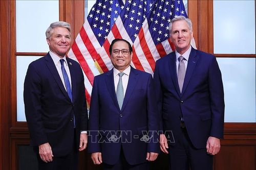 Thủ tướng Phạm Minh Chính gặp Chủ tịch Hạ viện Hoa Kỳ