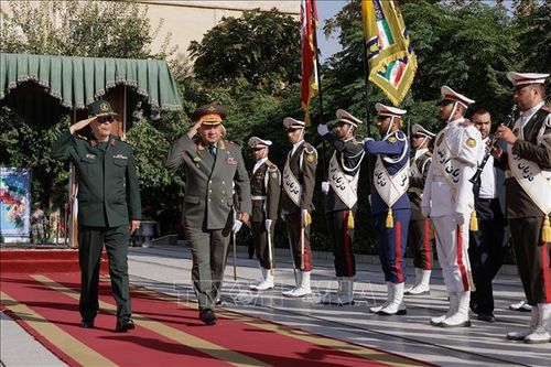 Iran và Nga thúc đẩy hợp tác kỹ thuật quân sự