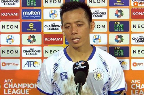 Văn Quyết: 'Tôi tin cầu thủ Việt Nam đủ sức đá ở Hàn Quốc, Nhật Bản'