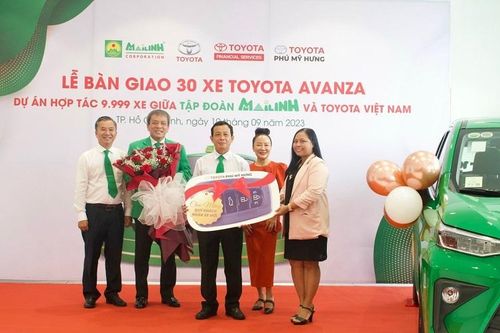 Mai Linh nhận bàn giao đợt đầu dự án hợp tác 9.999 xe với Toyota Việt Nam