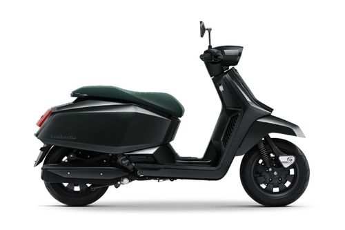 Xe tay ga 300 phân khối, đẹp mê ly, phanh ABS 2 kênh, giá hơn 100 triệu đồng