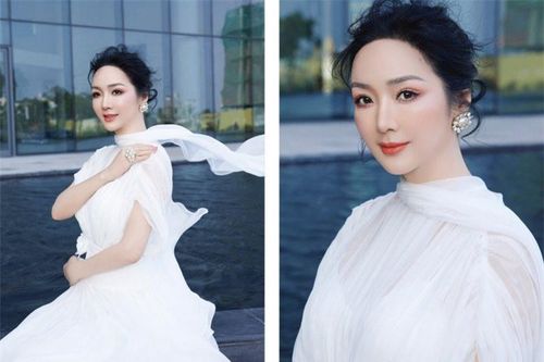 Đăng quang 30 năm chưa có người kế nhiệm, nàng Hậu U55 mặt không gợn nếp nhăn, đọ sắc đàn em đẹp lấn át