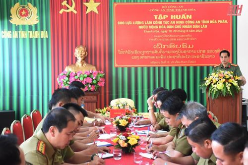 Tập huấn nghiệp vụ cho lực lượng an ninh Công an tỉnh Hủa Phăn