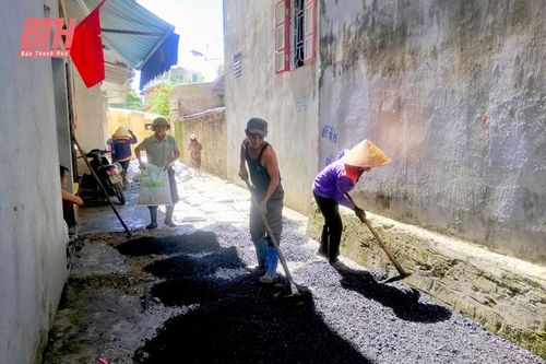 Người dân ngõ Hợp Nhất, phố 6, phường Lam Sơn hiến đất làm đường