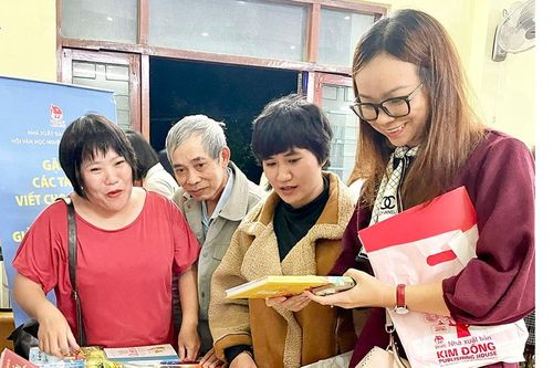 Để văn chương đến với thế giới tuổi thơ