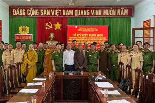 Chư Păh: Tăng ni, phật tử bảo đảm trật tự an toàn giao thông