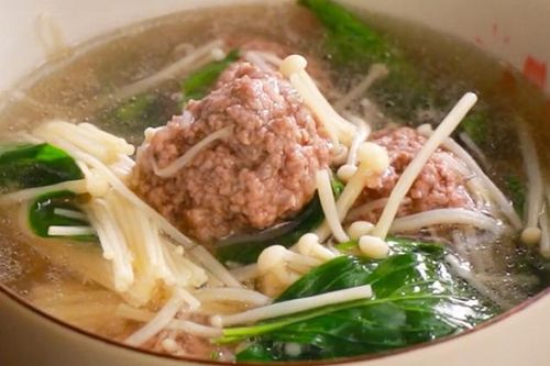 Thịt nấu nấm