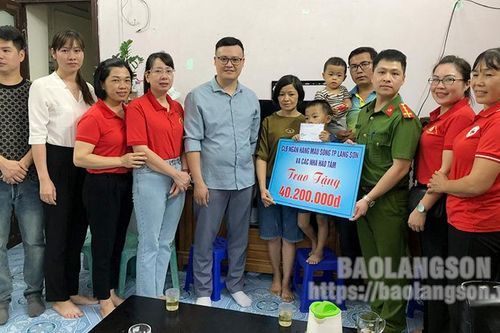 Hơn 50 triệu đồng hỗ trợ cháu Nguyễn Hà Anh Vũ ghép tủy