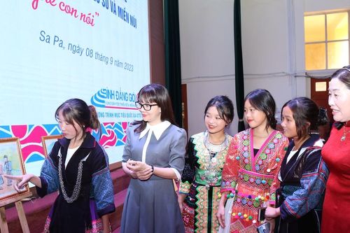 Sa Pa: Câu lạc bộ 'Thủ lĩnh của sự thay đổi' - Đa dạng hóa sản phẩm nâng cao hiệu quả tuyên truyền