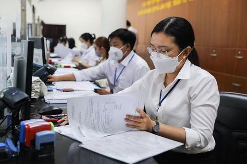 TP Hồ Chí Minh bố trí thêm cán bộ cho phường, xã đông dân