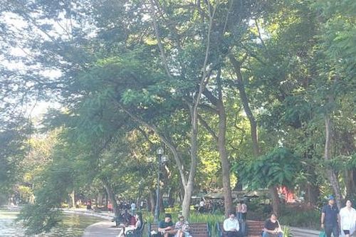Hà Nội nắng nóng về trưa và chiều, nhiệt độ cao nhất 36 độ C