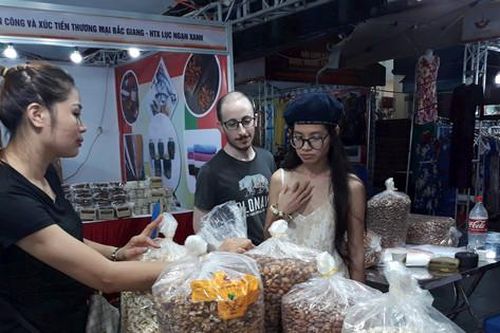 120 doanh nghiệp tham gia Hội chợ hàng Việt Nam được người tiêu dùng yêu thích