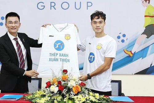 Rời Hàn Quốc, Văn Toàn khoác áo CLB Nam Định